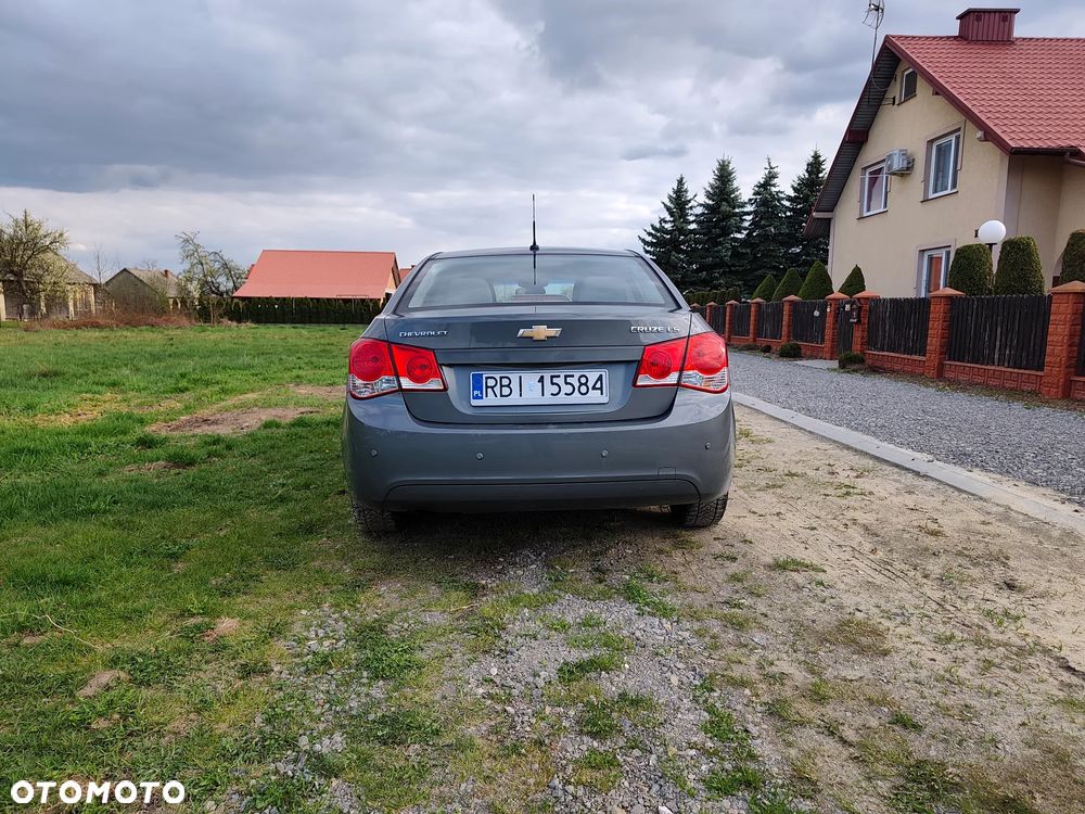 Chevrolet Cruze 2.0 VDCi LS - 40