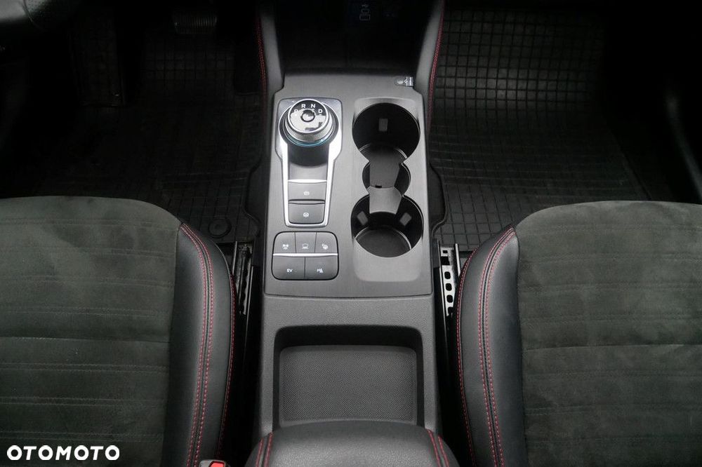 Ford Kuga - 11