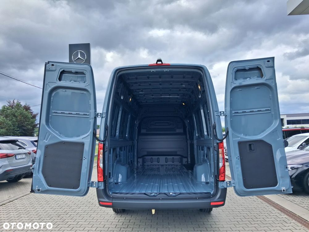 Mercedes-Benz Sprinter - 9