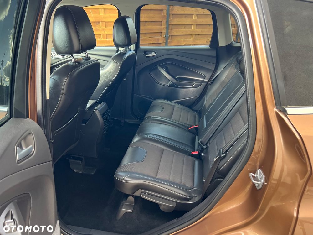 Ford Kuga 2.0 TDCi 2x4 Titanium - 17