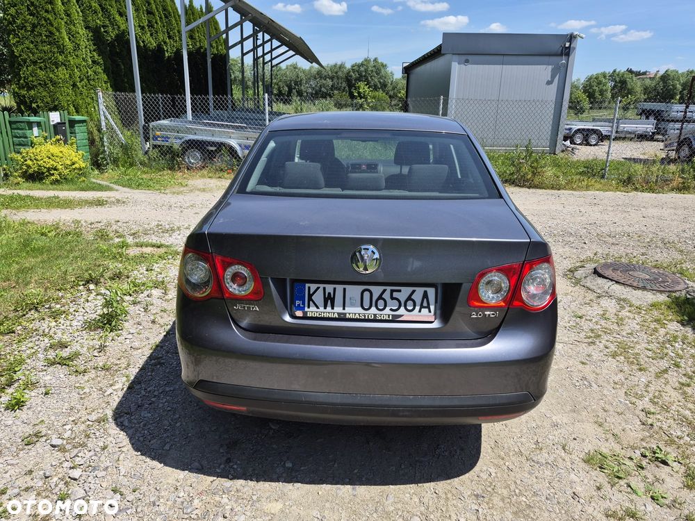 Volkswagen Jetta 2.0 TDI DPF Freestyle - 16