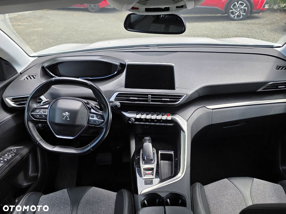 Peugeot 3008 1.5 BlueHDi Allure S&S EAT8 - 18