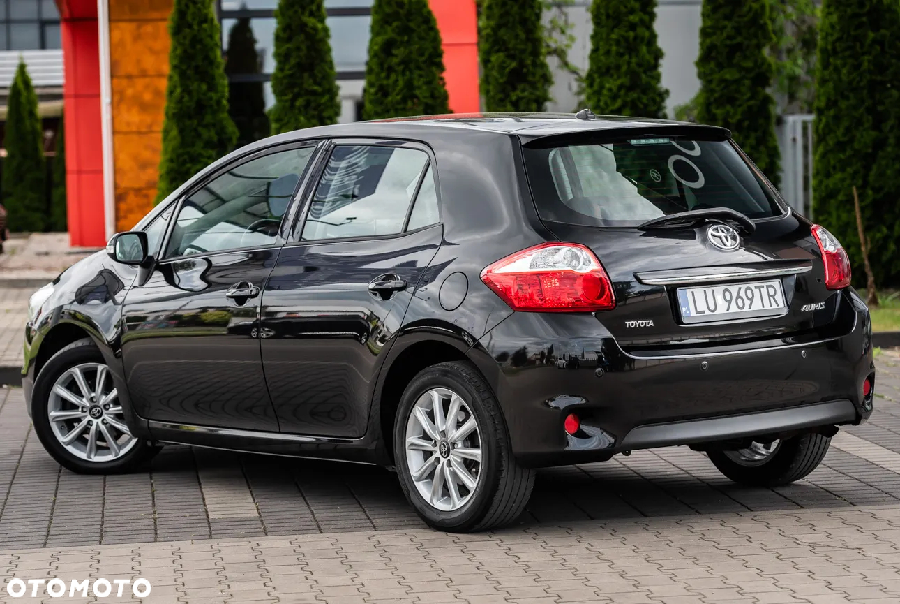 Toyota Auris 1.6 Premium - 4