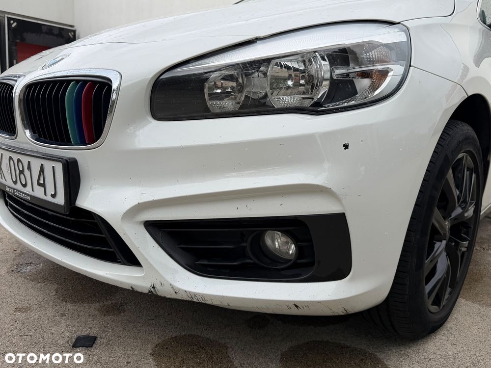 BMW Seria 2 218d - 10