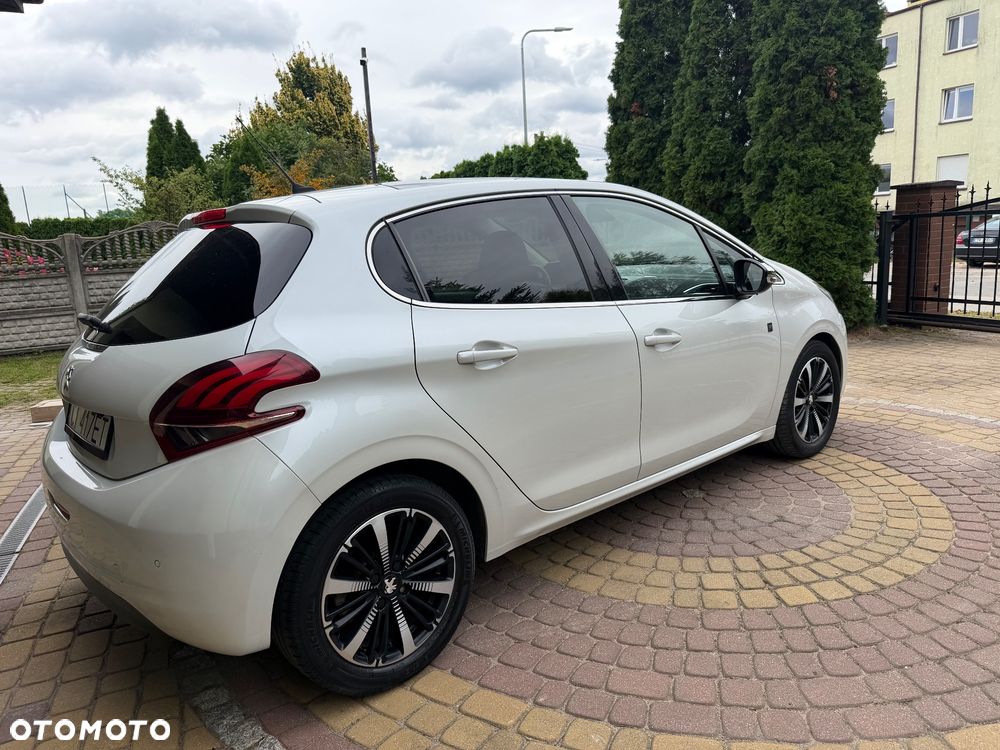 Peugeot 208 1.2 PureTech Allure S&S - 6