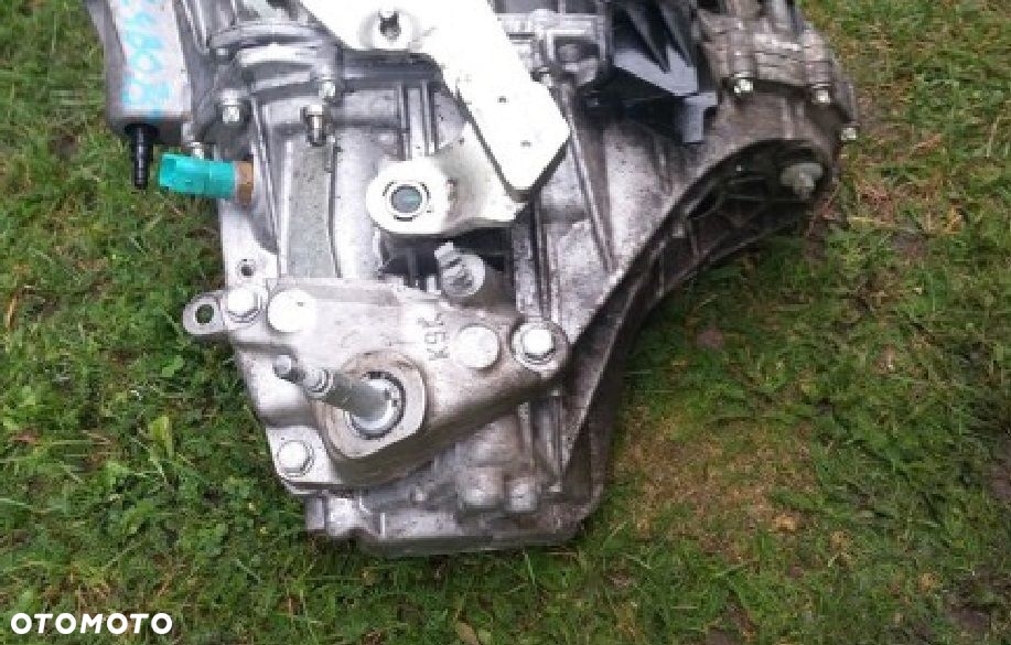 SKRZYNIA BIEGÓW DACIA DUSTER TL4B 043 - 4
