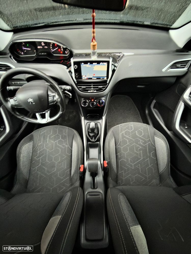 Peugeot 2008 BlueHDi 100 Active - 8