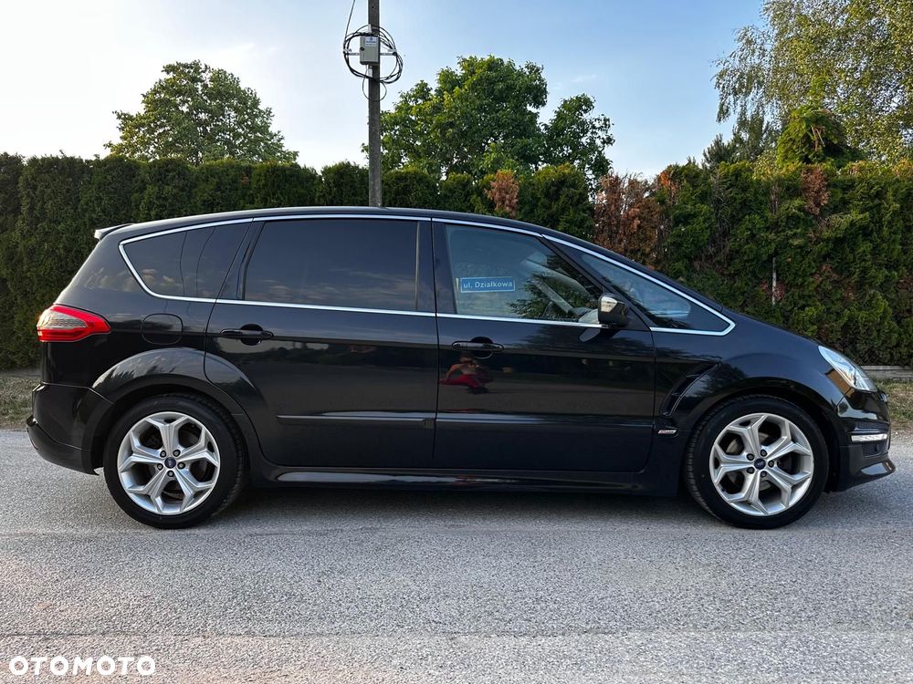 Ford S-Max - 17