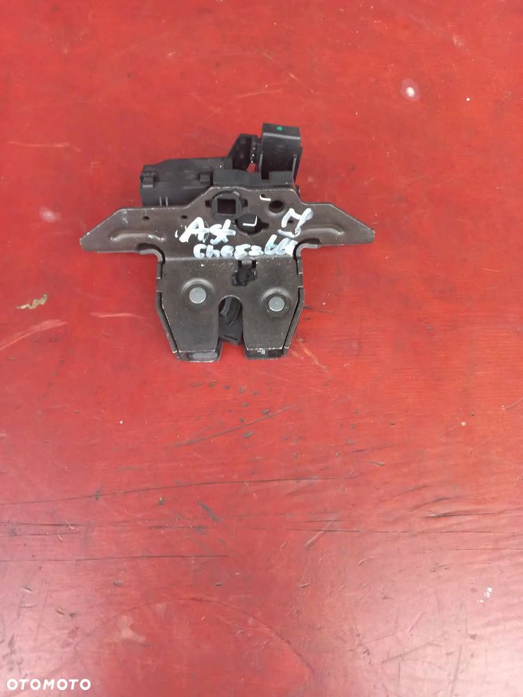 ASTRA IV J ZAMEK KLAPY TYŁ 10R HB