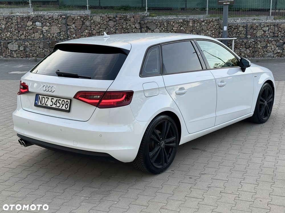 Audi A3 Sportback 2.0 TDI S tronic S line Sportpaket - 5