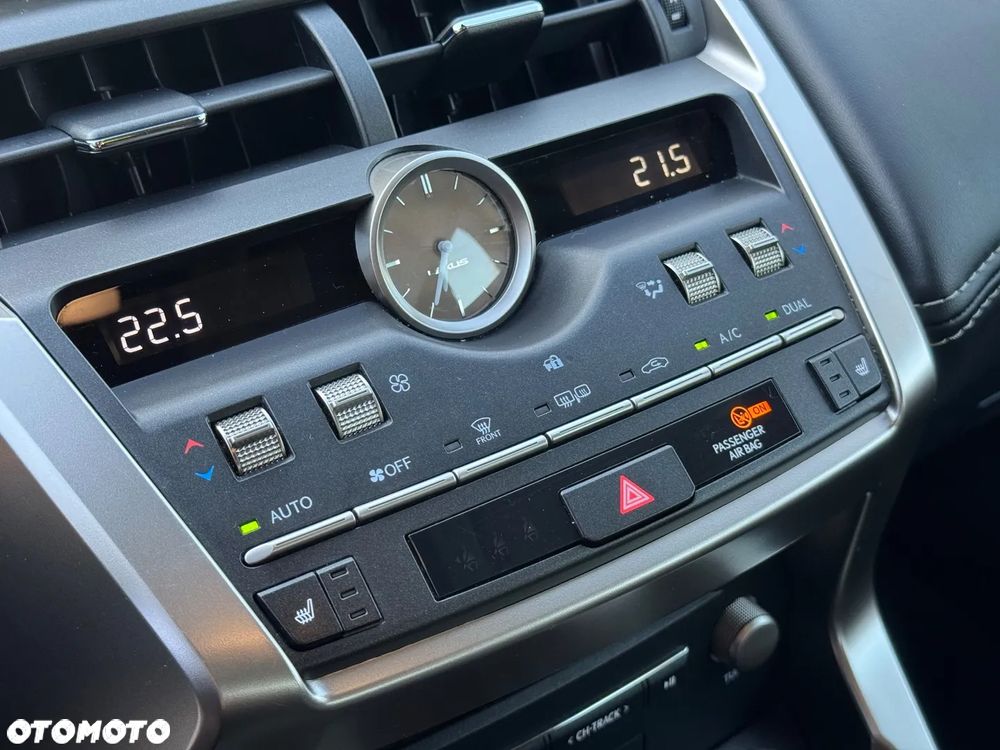 Lexus NX 300h Elegance + Business AWD - 15