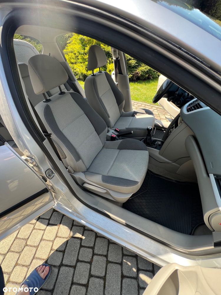 Peugeot 207 1.4 - 19