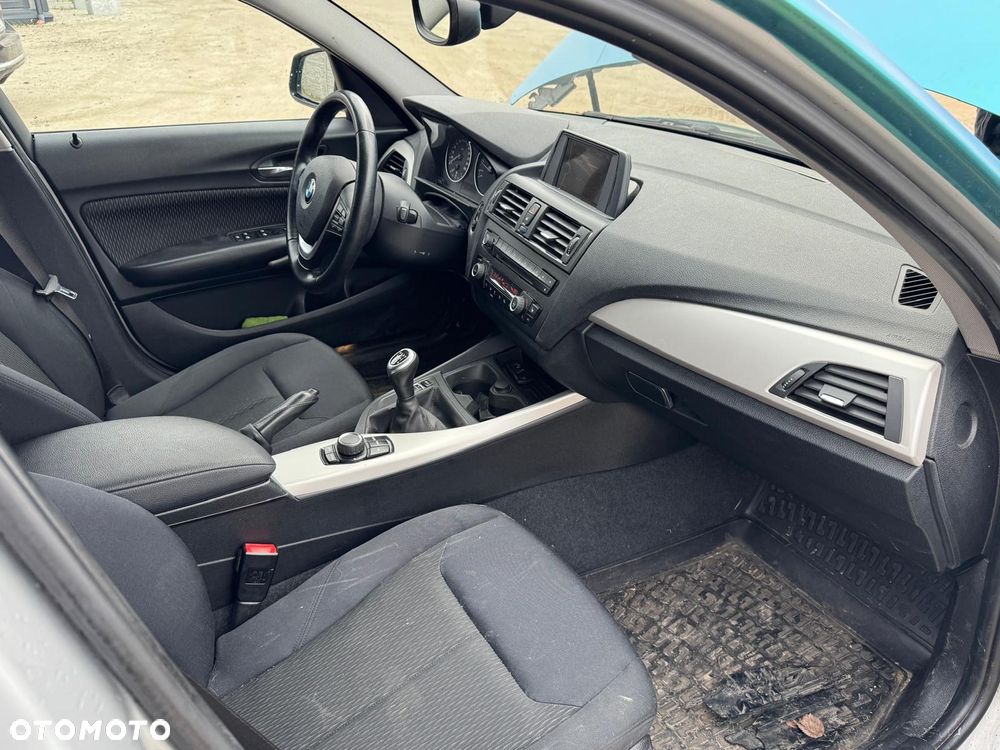 BMW Seria 1 120i - 13