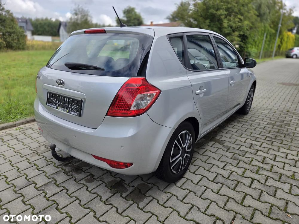 Kia Ceed 1.4 CVVT Attract - 3