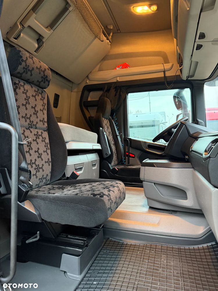 Scania R450 MEGA / NOWE OPONY / 2x LODÓWKA / ZBIORNIKI 1400 L / TACHOGRAF NOWEJ GENERACJI GEN2v2 / LOW DECK / LED / POLSKI SALON / 2019 ROK !! - 38