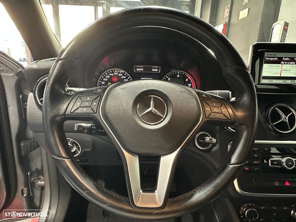 Mercedes-Benz A 180 - 30