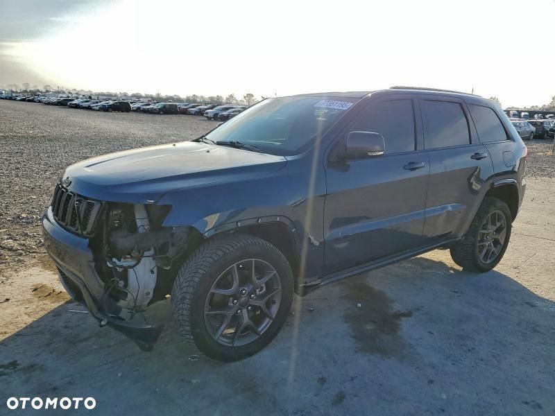 Jeep Grand Cherokee - 28