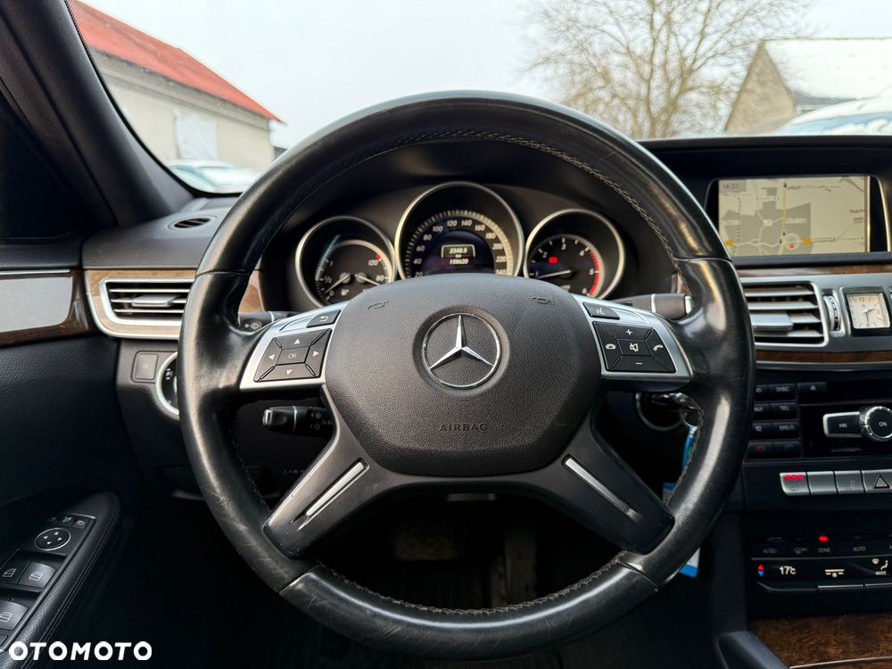 Mercedes-Benz Klasa E 220 BlueTEC 4Matic 7G-TRONIC Avantgarde - 17