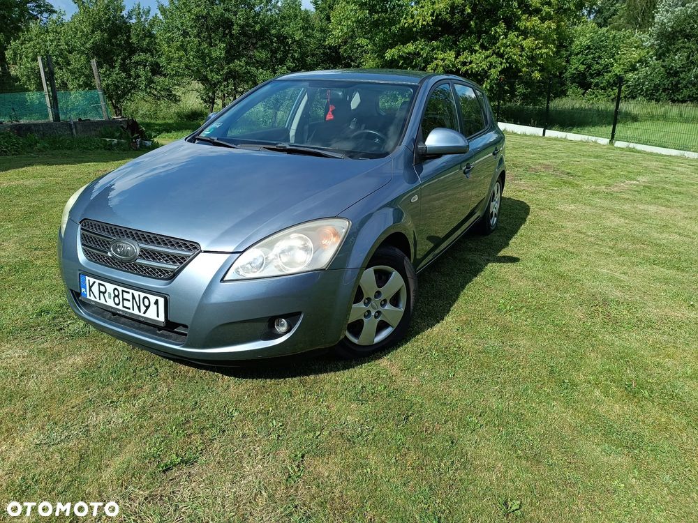 Kia Ceed - 1