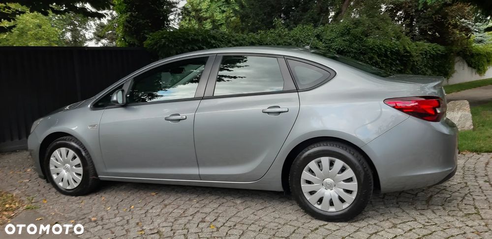 Opel Astra 1.6 Enjoy - 8