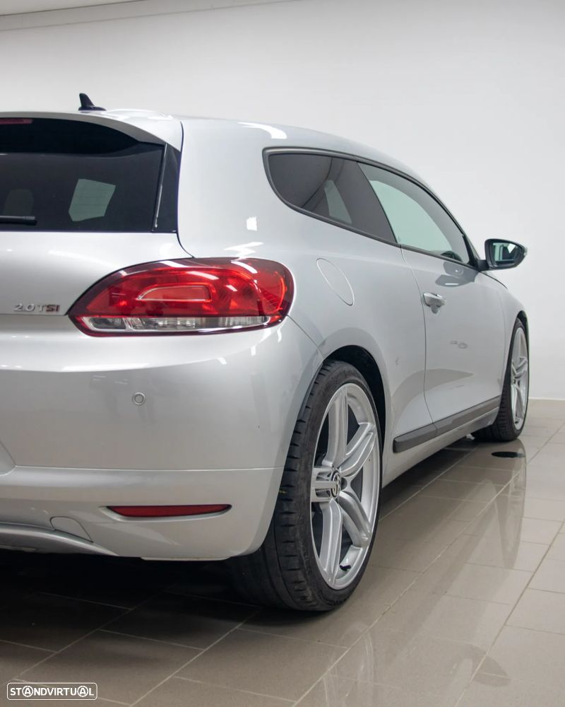VW Scirocco 2.0 TSI DSG - 27