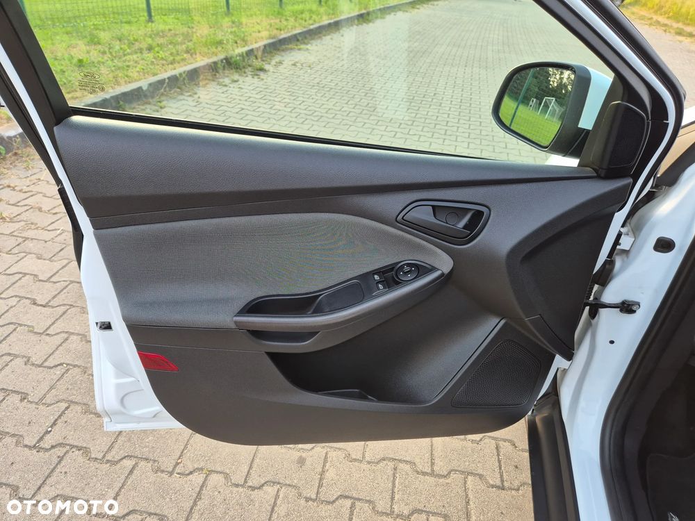 Ford Focus 1.0 EcoBoost Start-Stopp-System Ambiente - 36
