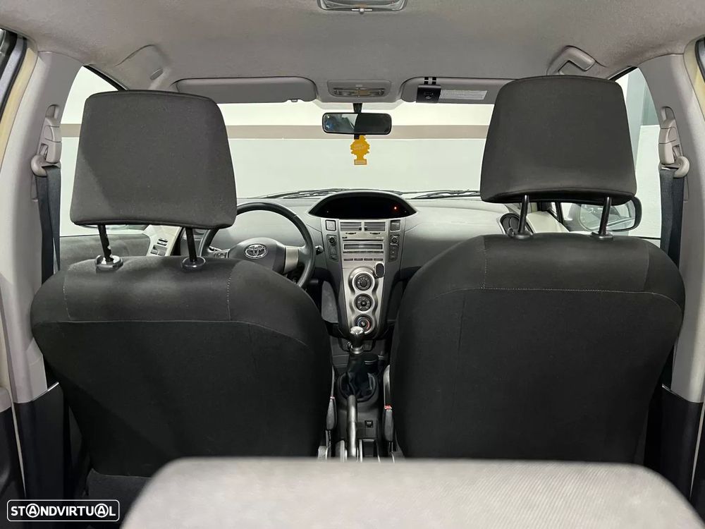 Toyota Yaris 1.0 VVT-i AC - 9