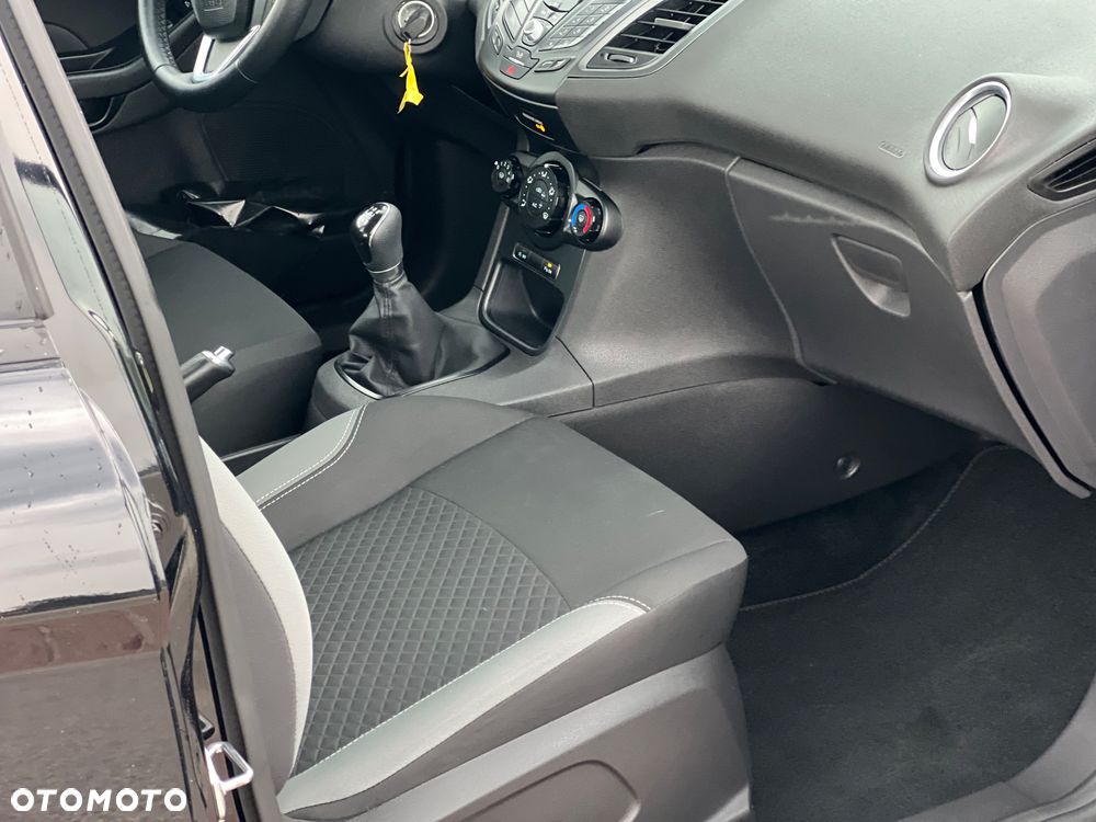Ford Fiesta 1.0 EcoBoost S&S TITANIUM X - 5