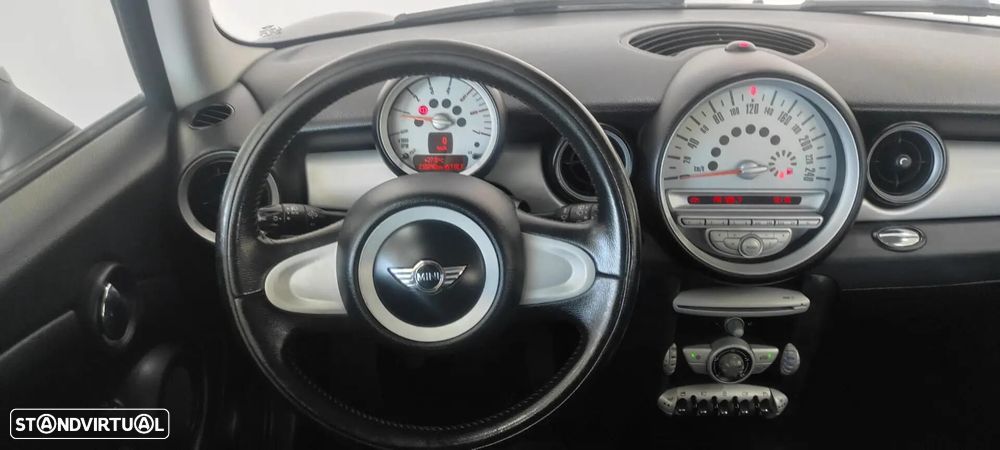 MINI 3 Portas Cooper D - 10