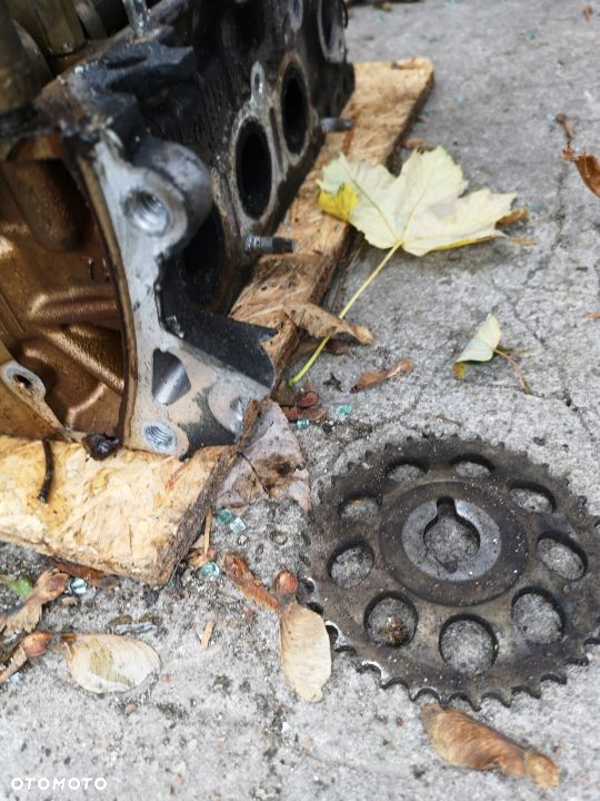 GŁOWICA 1KR YARIS 1.0 - 3