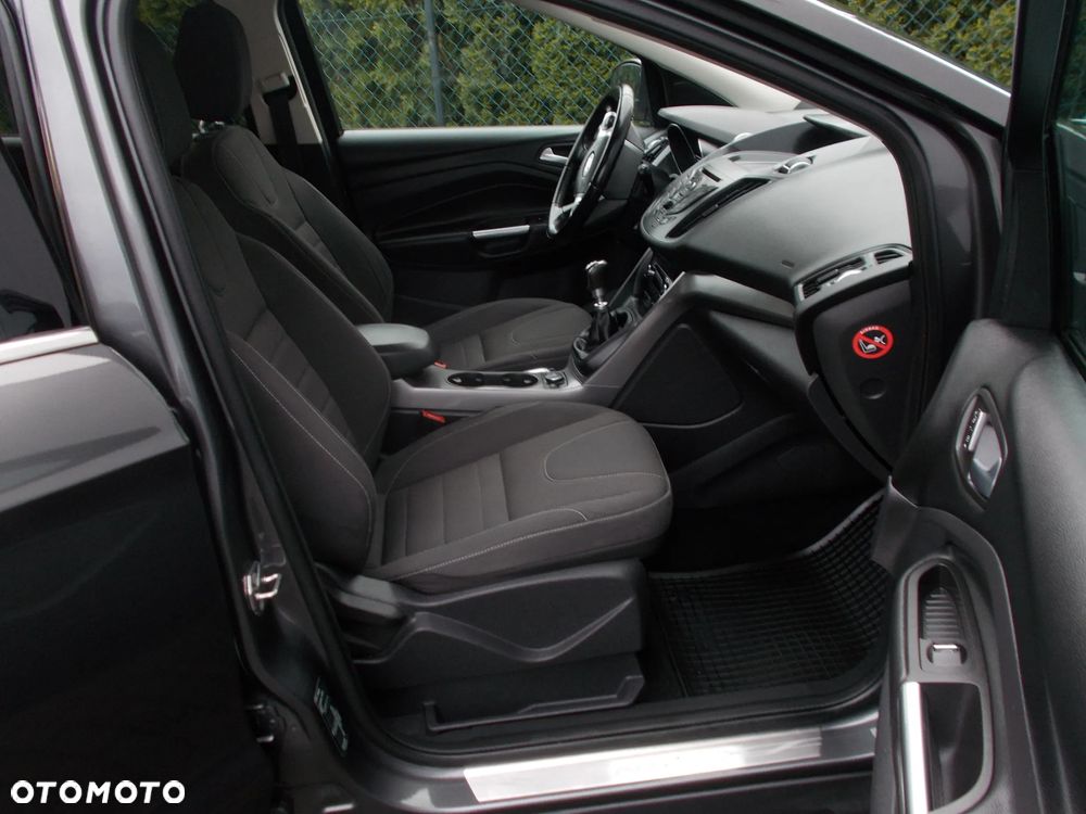 Ford Kuga - 8
