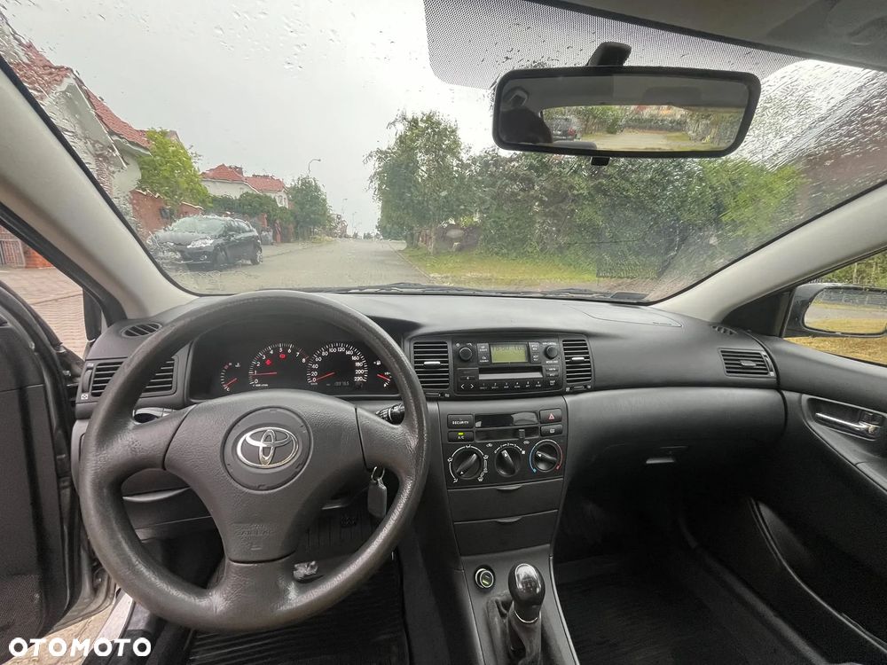 Toyota Corolla 1.4 VVT-i Base - 8