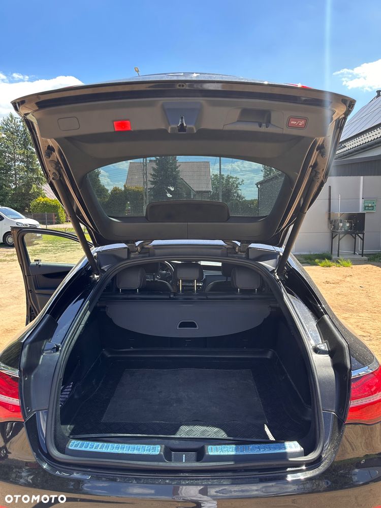 Mercedes-Benz GLC - 9