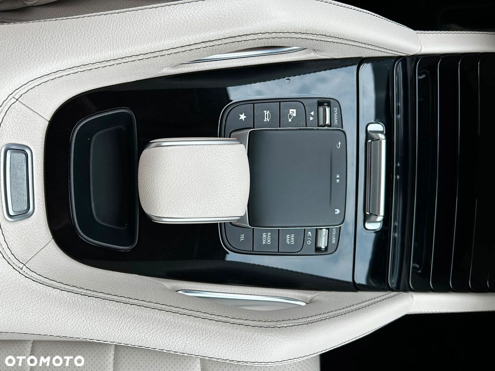 Mercedes-Benz GLE 300 d 4-Matic - 24