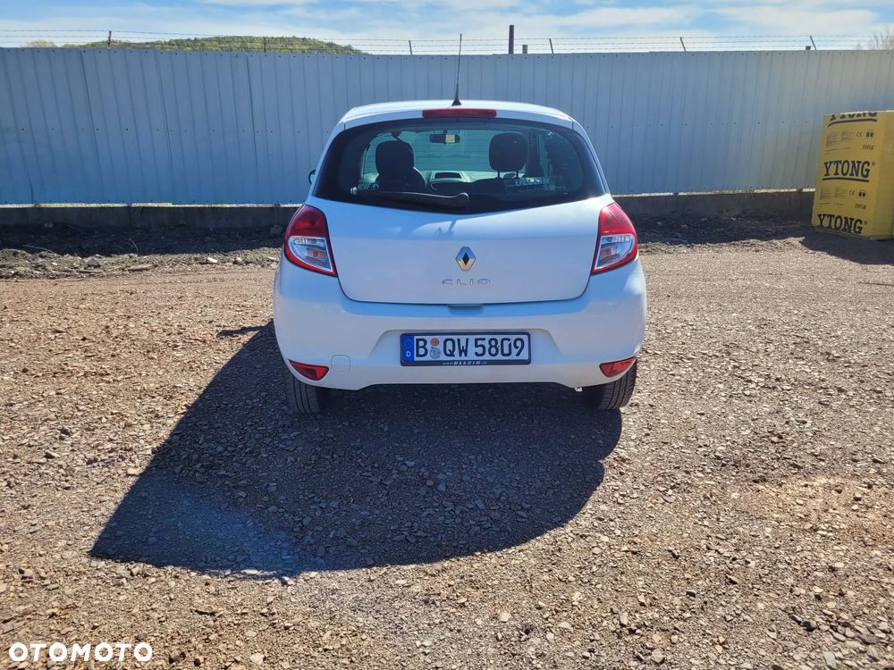Renault Clio 1.2 16V 75 Dynamique - 8
