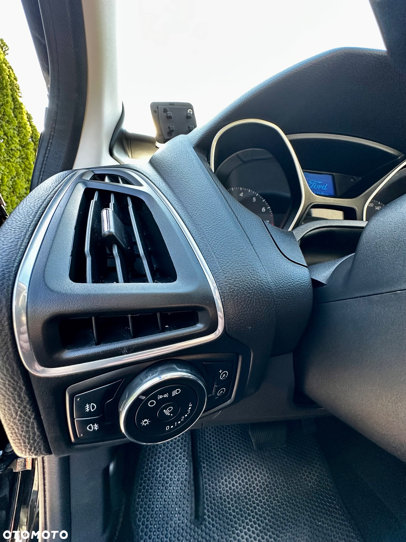 Ford Focus - 24