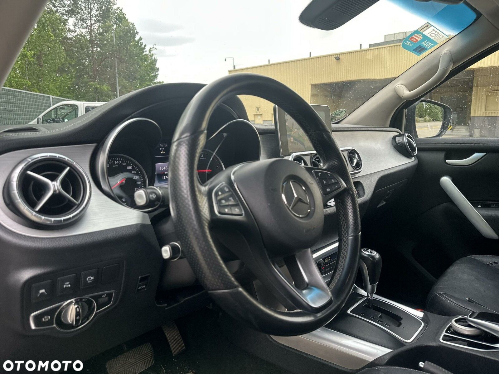 Mercedes-Benz Klasa X - 15
