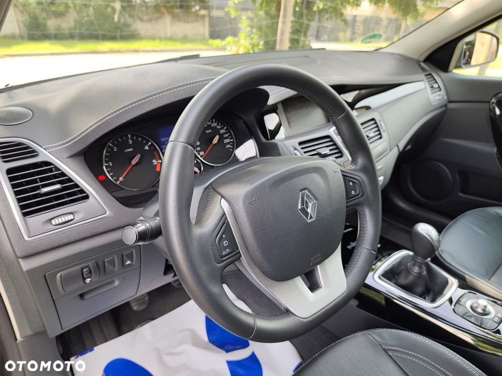 Renault Laguna dCi 180 FAP Initiale - 22