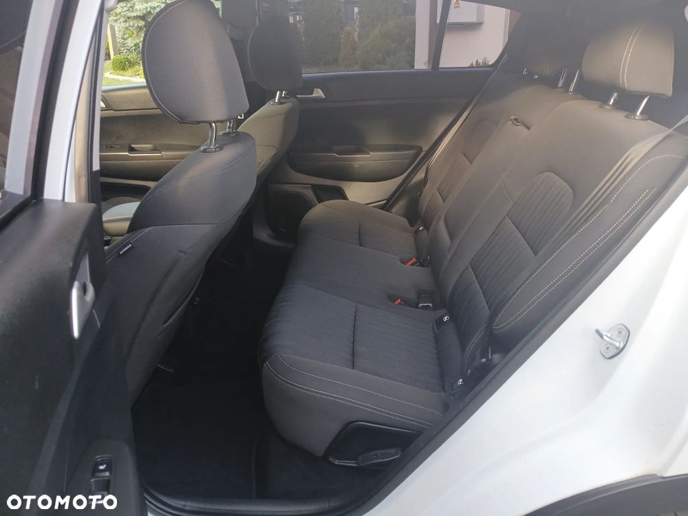 Kia Sportage 1.7 CRDI Business Line L 2WD - 11