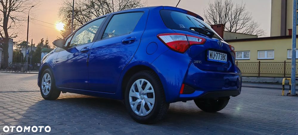 Toyota Yaris 1.5 Premium CVT - 3