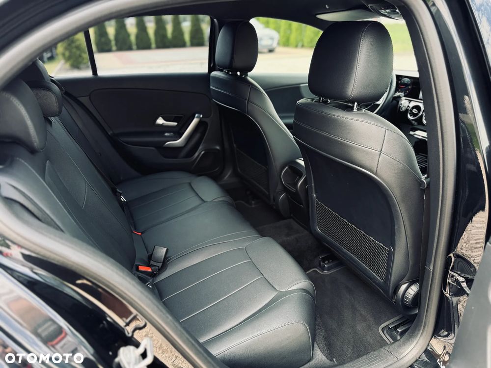 Mercedes-Benz Klasa A 180 d 7G-DCT Edition 2020 - 17