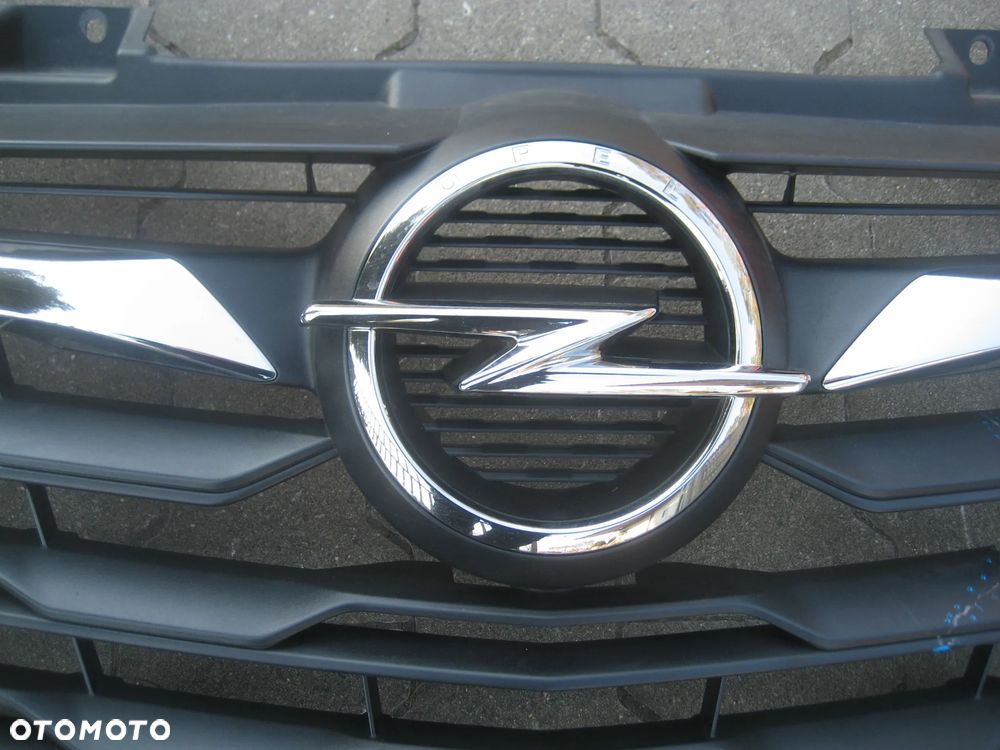 opel movano b ii lift 19-21r atrapa grill 623107683r - 5
