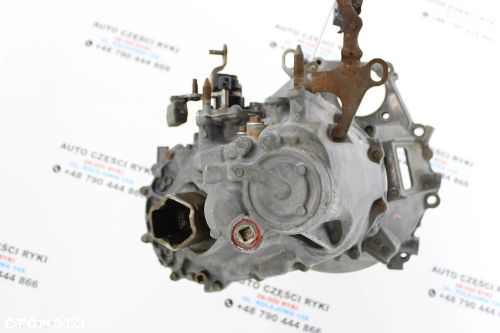Honda Civic VII 1.4 - 12