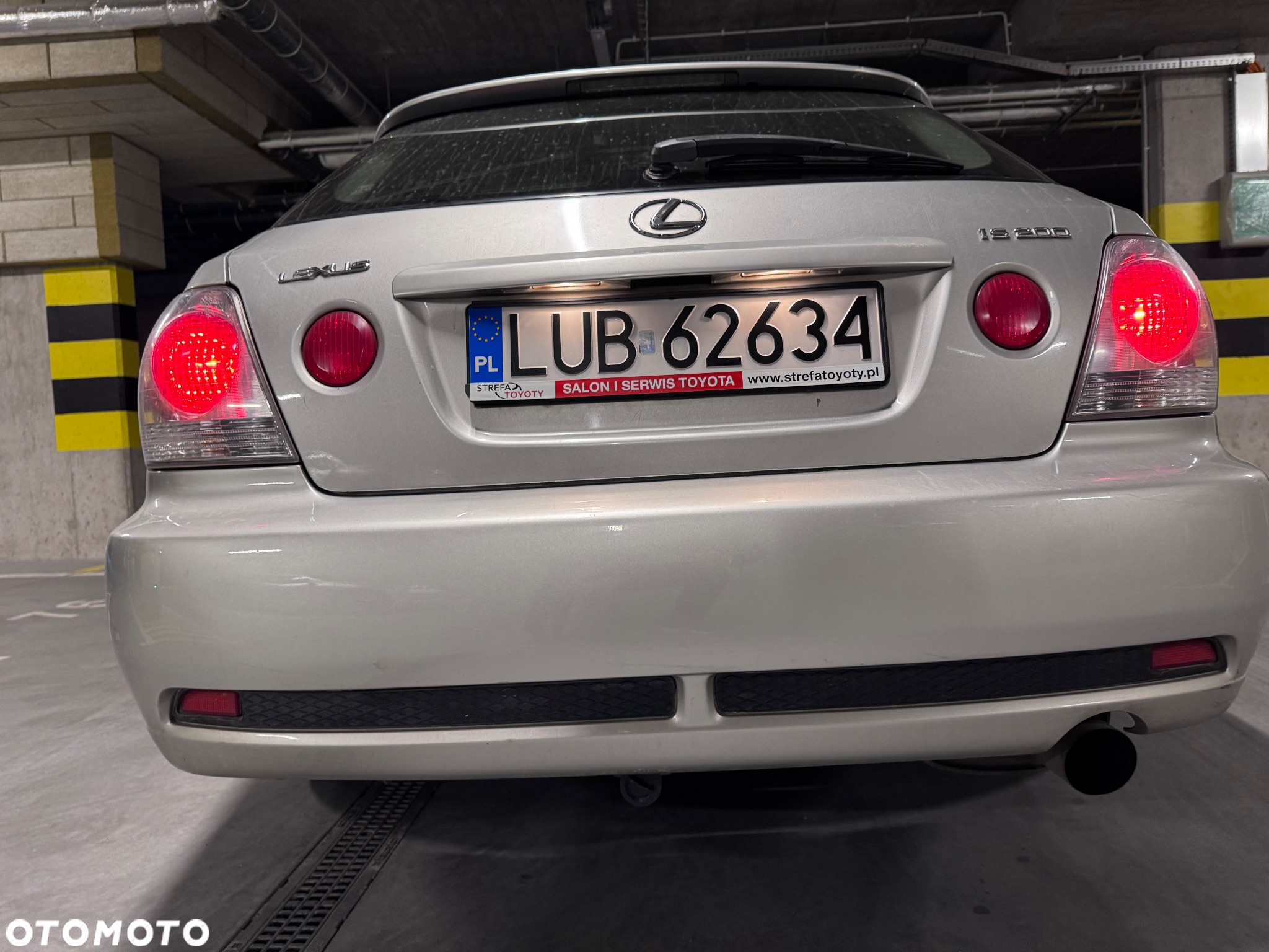 Lexus IS 200 SportCross - 30