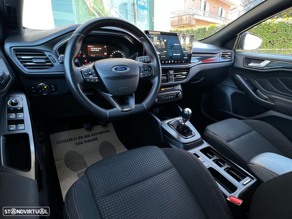 Ford Focus 1.0 EcoBoost MHEV ST-Line X - 11