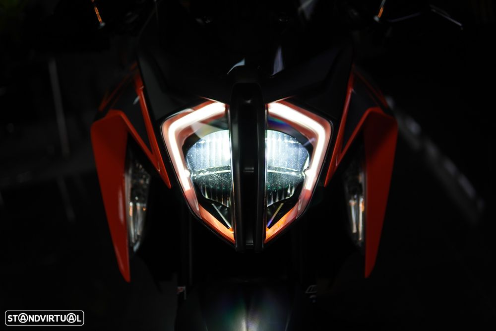 KTM Superduke GT - 21