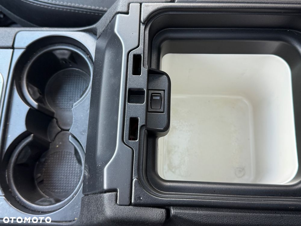 Land Rover Discovery - 17