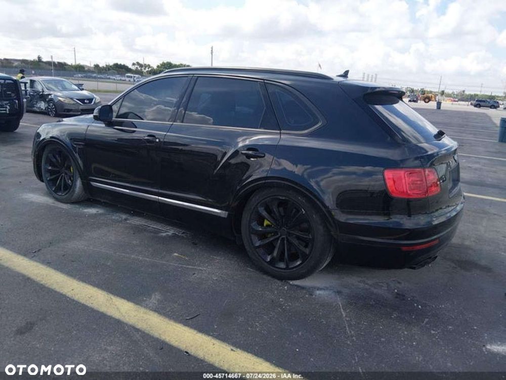 Bentley Bentayga - 3