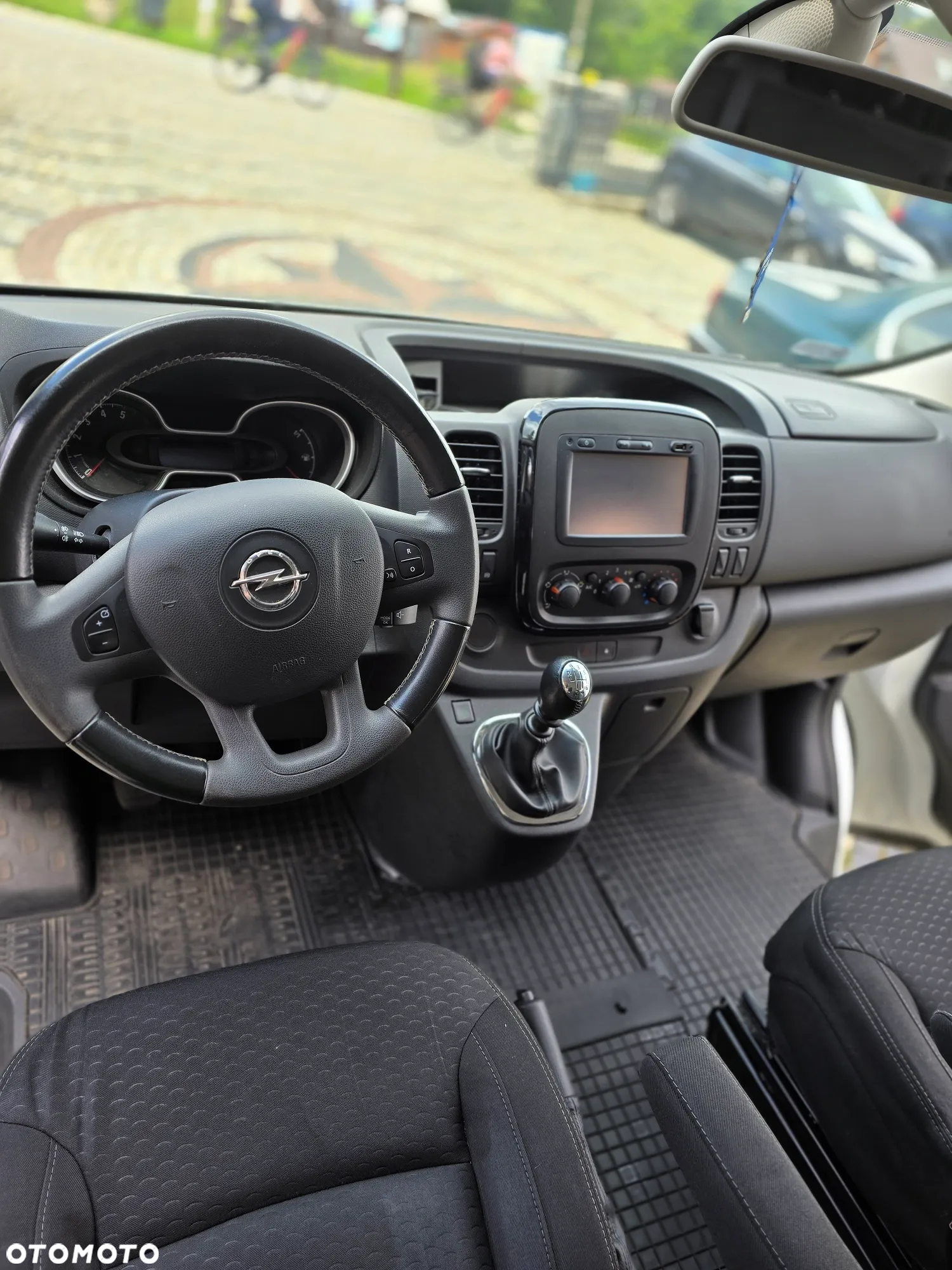 Opel Vivaro L2H1 2.9t Sport - 6