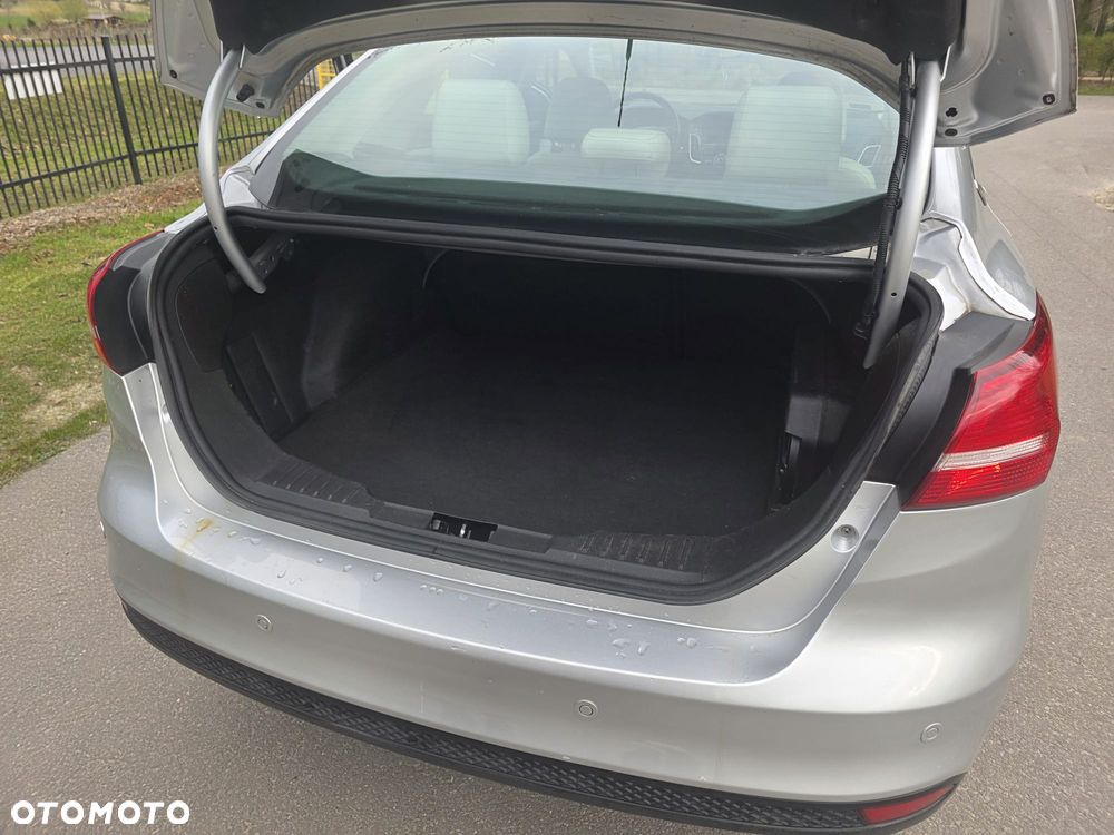 Ford Focus - 13